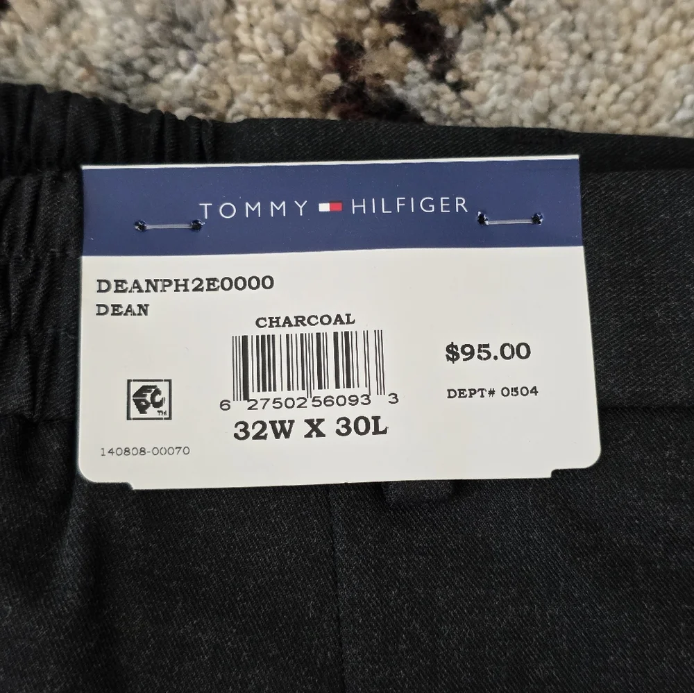Tommy Hilfiger Mens Dress Pants 32x30 Charcoal Wrinkle Free NWT  $95 Relax Fit - Picture 5 of 7